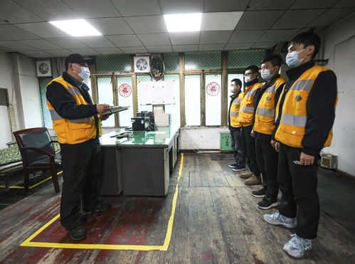 成都“设备管家”的春运坚守 用心守护每一段回家路